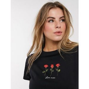 New Look Rose Symbol Tee in Black